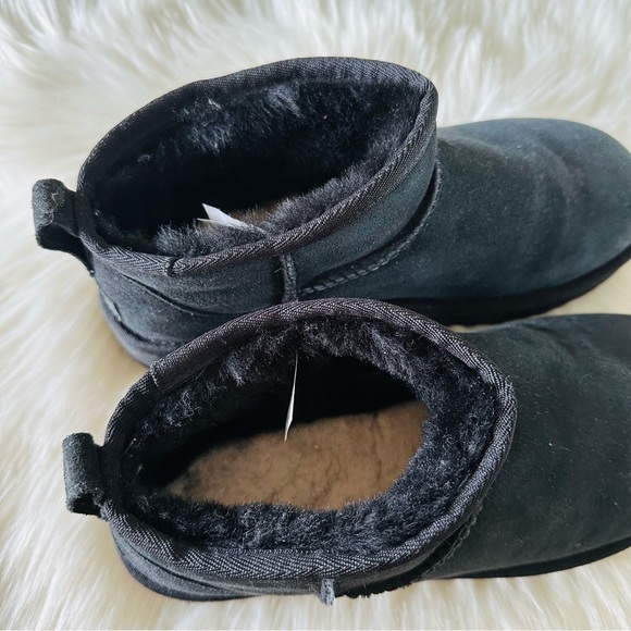 Ugg Classic Ultra Mini Black Boots Sz 8 - Picture 6 of 11